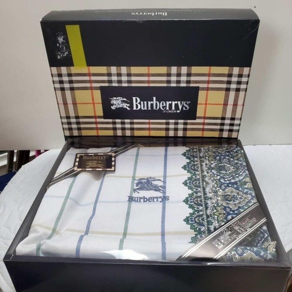 Burberry's Flat Bed Sheet Twin Bedding White Blue Vtg‎